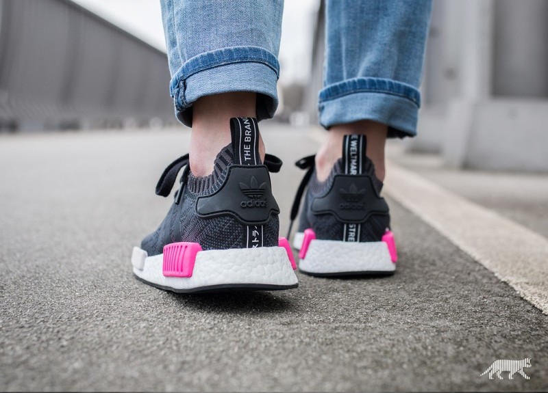 Adidas nmd r1 black/black/pink cheap spirit